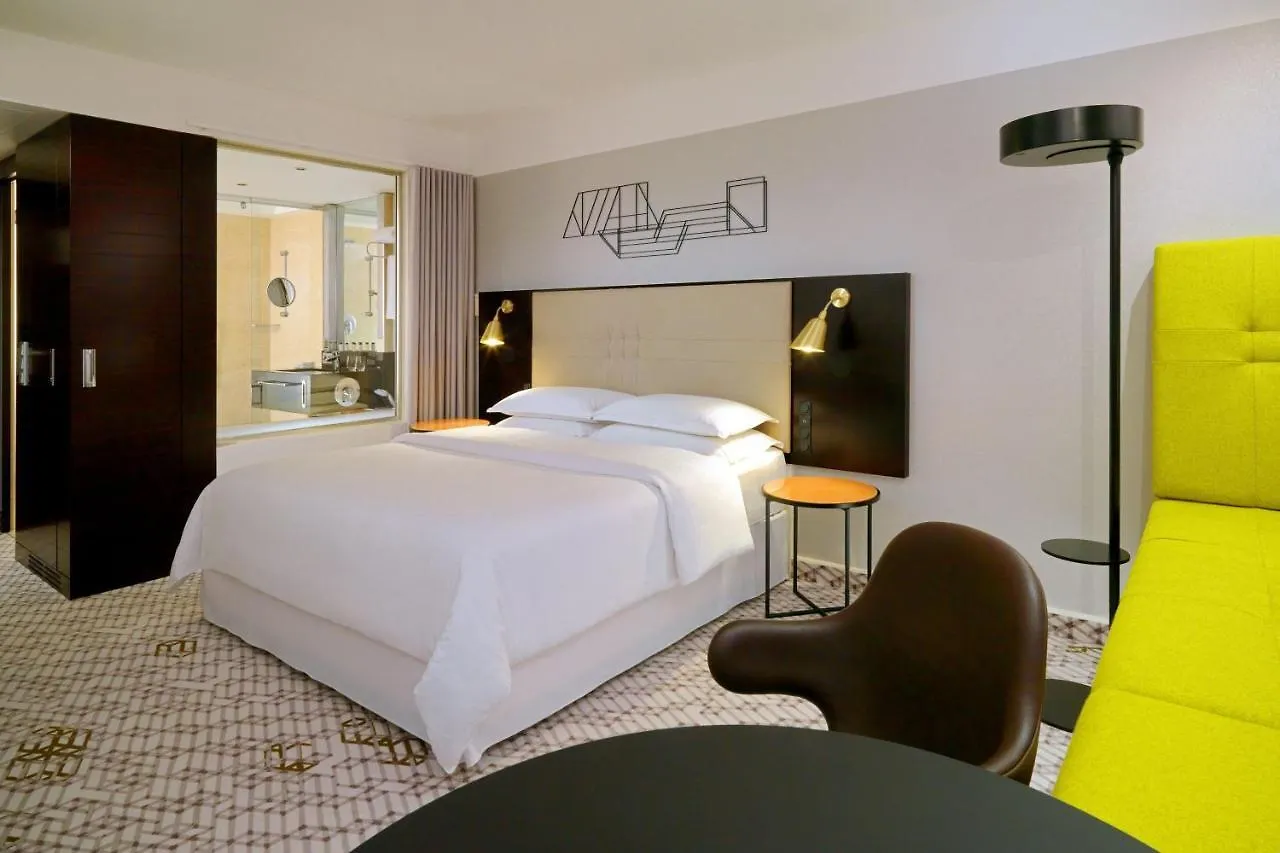 Four Points By Sheraton Munich Arabellapark 4*,