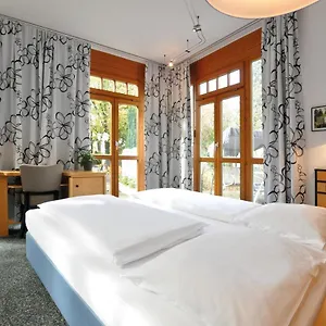Hotel Waldperlach By Blattl, Monachium