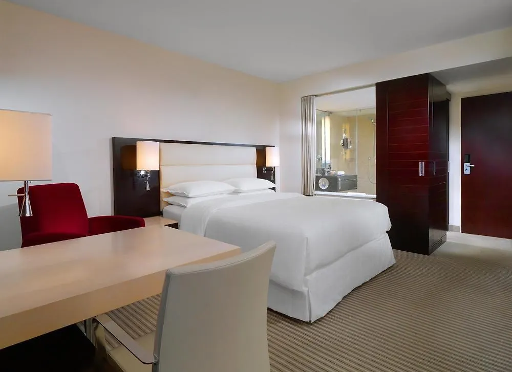Four Points By Sheraton Munich Arabellapark Hotel