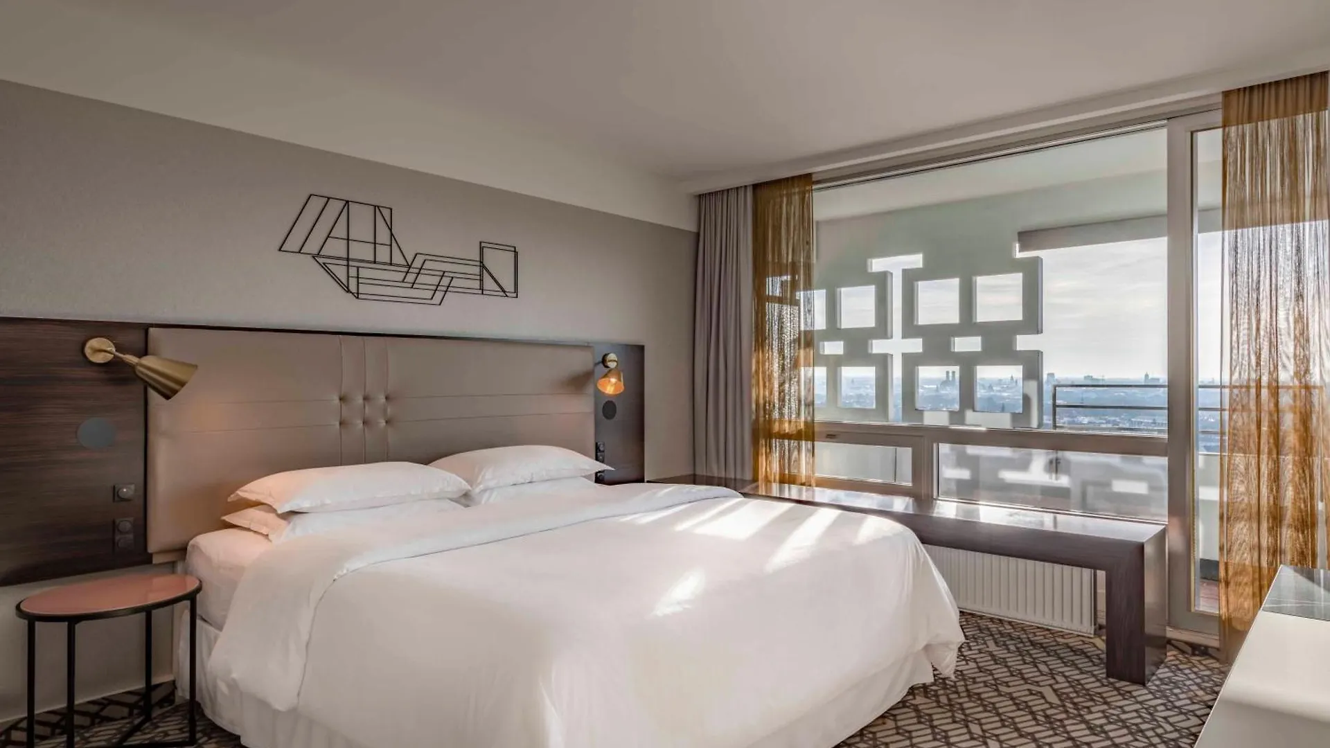 Four Points By Sheraton Munich Arabellapark 4*,