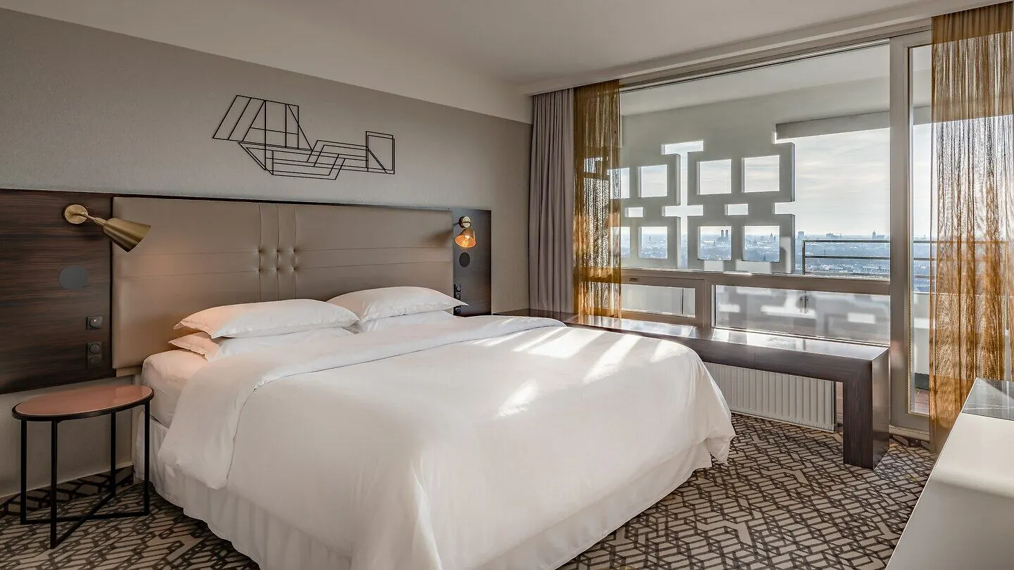 Four Points By Sheraton Munich Arabellapark 4*,